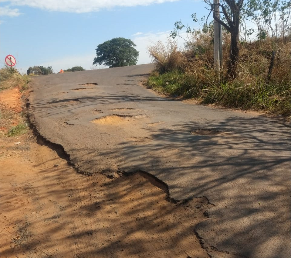 Um dos trechos solicitados é a estrada que liga o Vale do Sol aos clubes AABB e Lions Clube